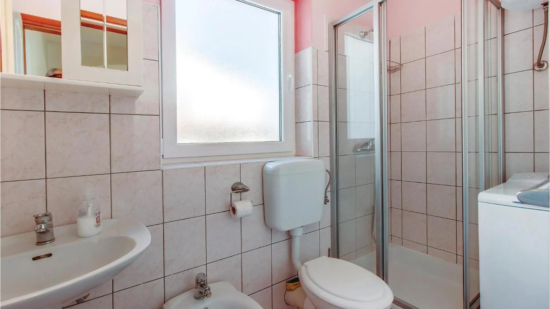 Gorgeous Apartment In Mali Losinj With Wifi